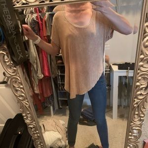 Casual tan flowy T-shirt